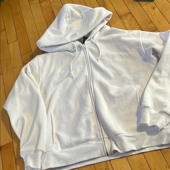 Aritzia Tops - aritzia super world The Super Fleece™ Zip-Up Hoodie L